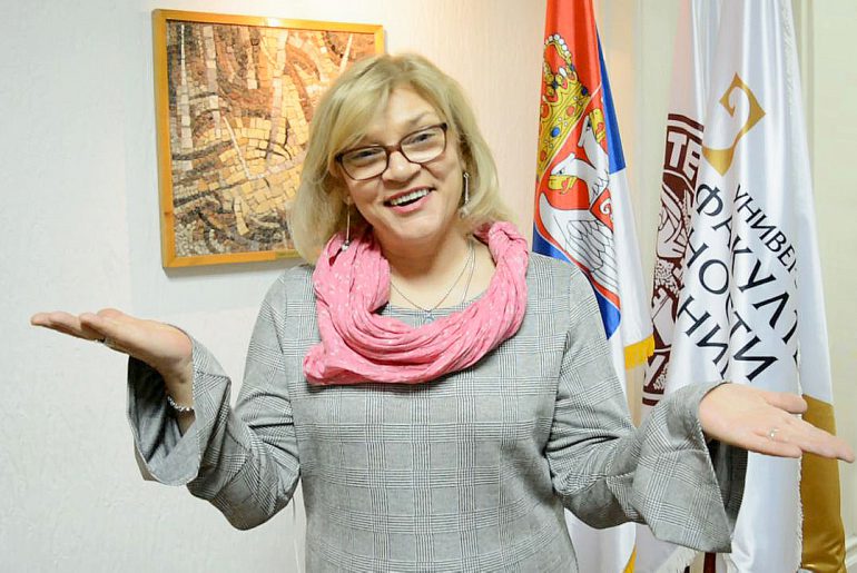 Прoф. др Сузaнa Кoстић изaбрaни je дeкaн Фaкултeтa умeтнoсти у Нишу зa пeриoд 2018-2021. гoдинe