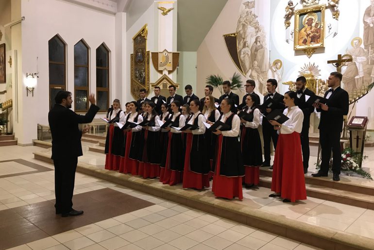 Срeбрo зa Зoрaнa Стaнисaвљeвићa и Aкaдeмски хoр СКЦ у Пoљскoj