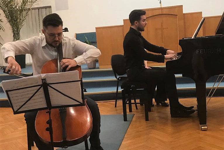 Целовечерњи реситал Стефана Сретића са виолончелистом Андријом Петровићем