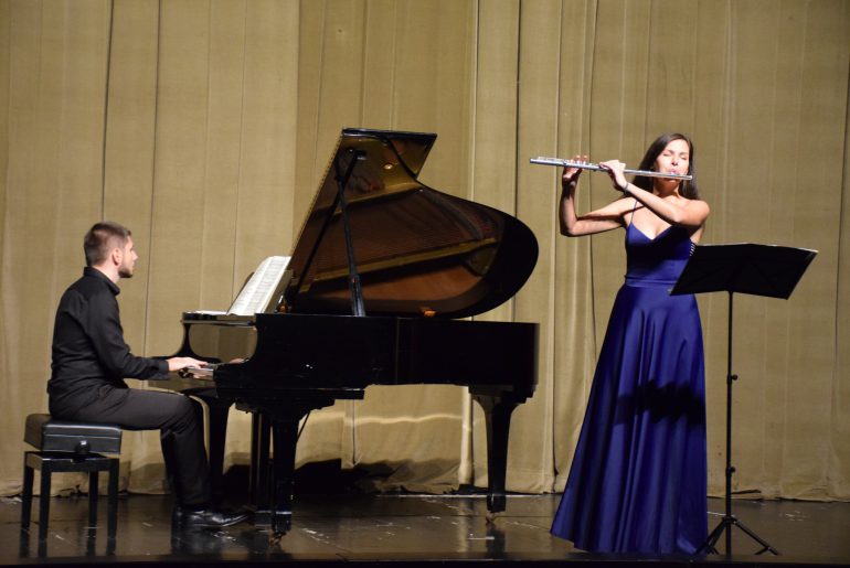 Немања Егерић одржао целовечерњи концерт у Дому културе у Пироту