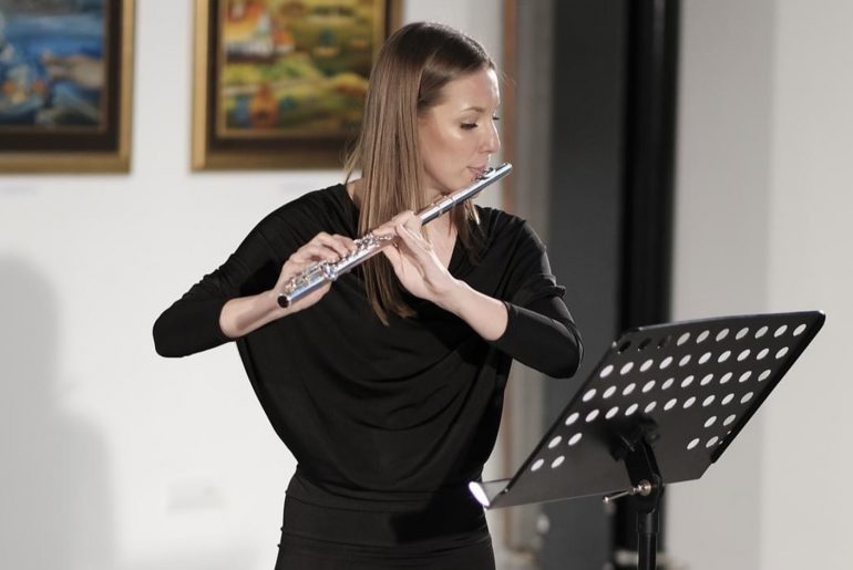 Јована Војиновић лауреат VII категорије “Петог међународног такмичења младих музичара” у Земуну